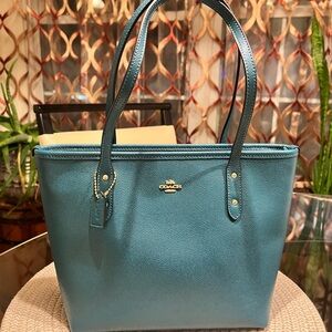 COACH Teal Leather Tote Style Bag